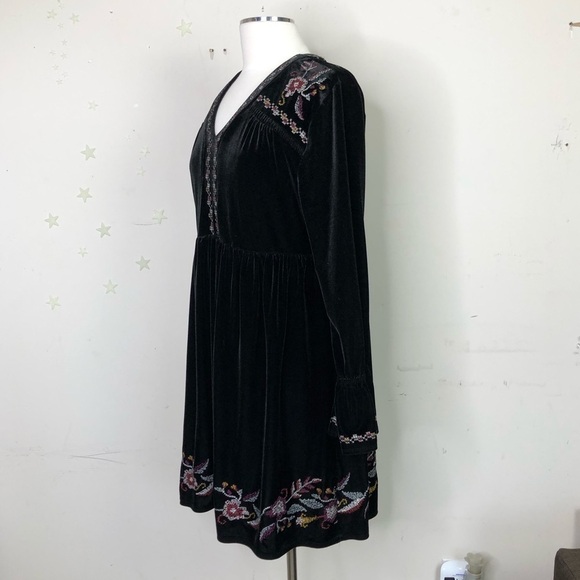 Style & Co petite velvet embroidered black dress - Picture 4 of 16